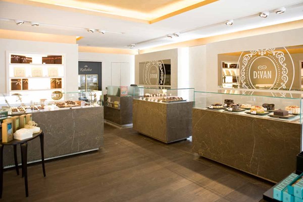 <p>
	Divan Patisserie - İstinye</p>
